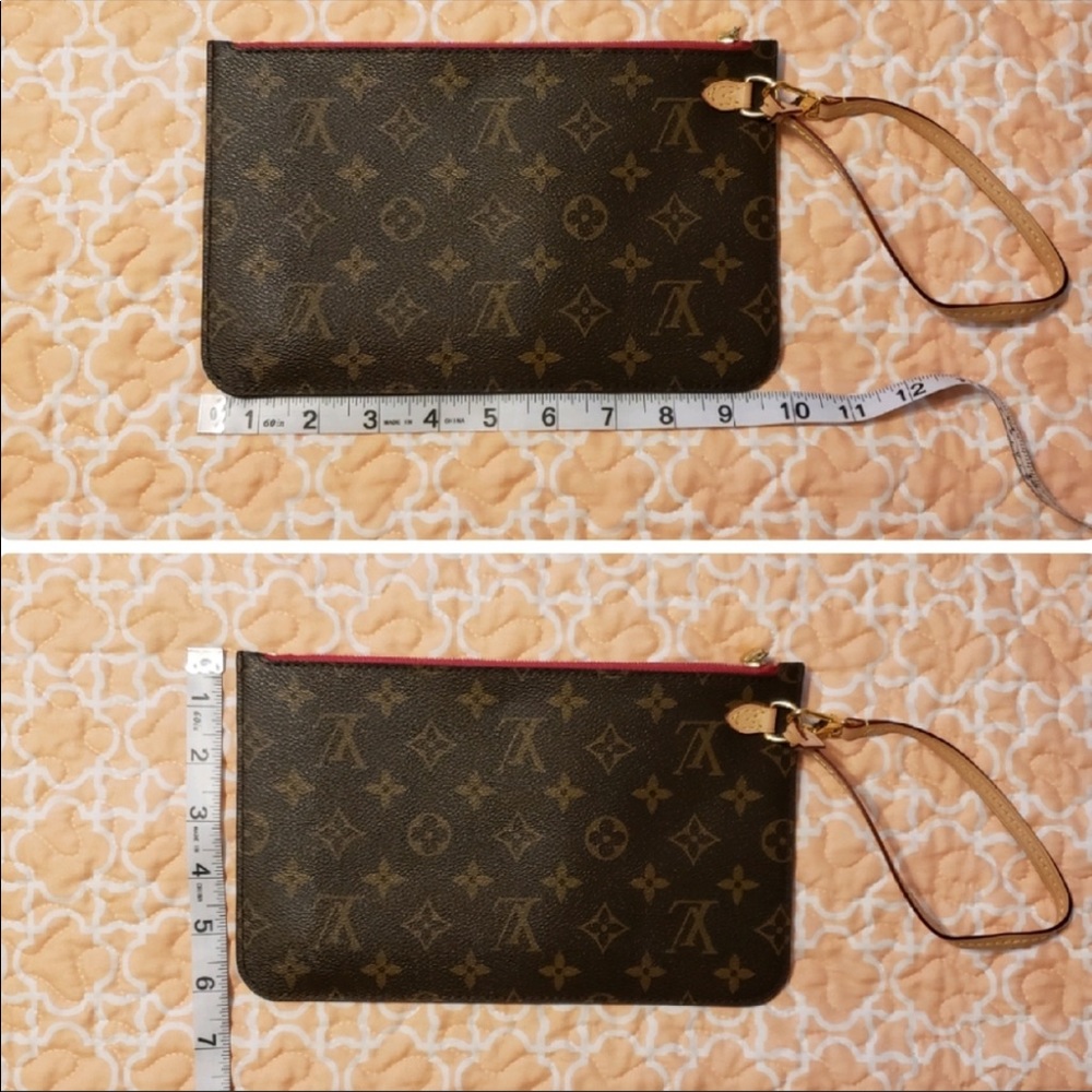 Louis Vuitton Monogram Pochette Clutch Wristlet